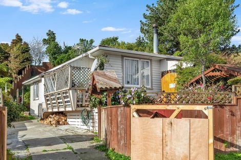 Photo of property in 108 Arahura Crescent, Waitangirua, Porirua, 5024