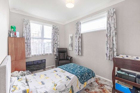 Photo of property in 9 Carlisle Street, Levin, 5510