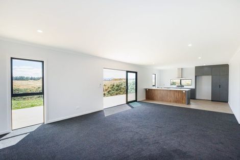 Photo of property in 54 Sardinia Grove, Fitzherbert, Palmerston North, 4410
