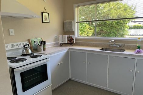 Photo of property in 16 Rata Street, Waikanae, 5036