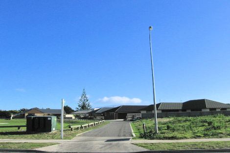 Photo of property in 3 William Noel Place, Waikanae Beach, Waikanae, 5036