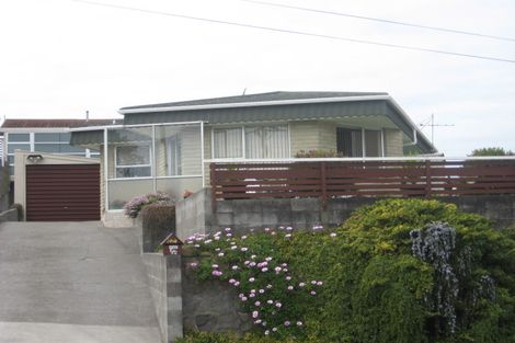 Photo of property in 2/4 Scott Street, Moturoa, New Plymouth, 4310