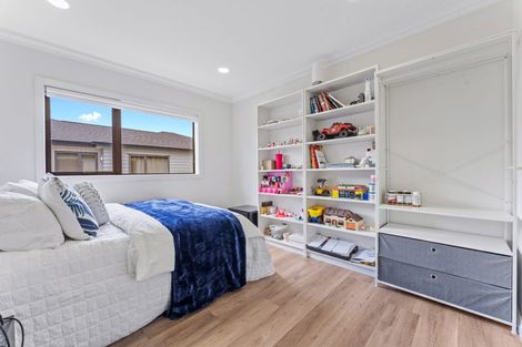 Photo of property in 791a East Coast Road, Northcross, Auckland, 0630