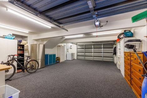 Photo of property in 4 Azalea Place, Brooklands, New Plymouth, 4310