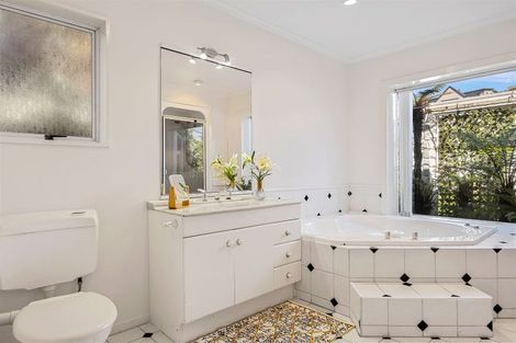 Photo of property in 9 Pentonville Close, Westmorland, Christchurch, 8025