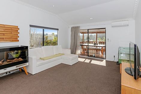 Photo of property in 3/109 Don Buck Road, Massey, Auckland, 0614