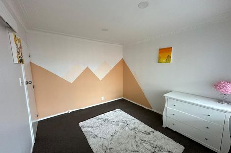 Photo of property in 2 Edmund Hillary Avenue, Papakura, 2110