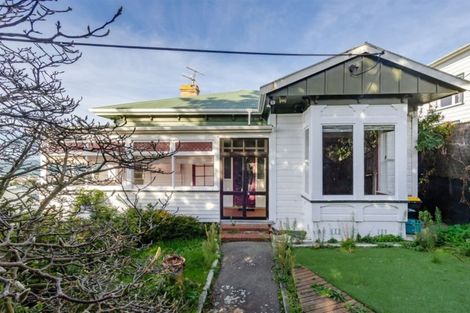 Photo of property in 9 Lerwick Terrace, Melrose, Wellington, 6023