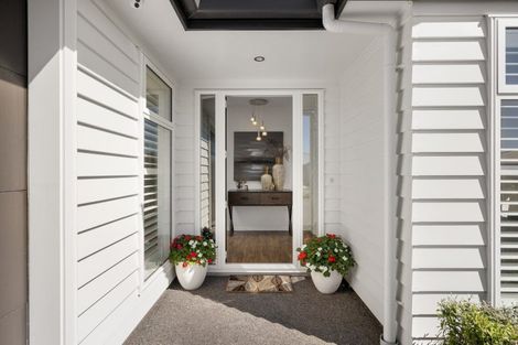 Photo of property in 28 Te Aranga Drive, Papamoa Beach, Papamoa, 3118