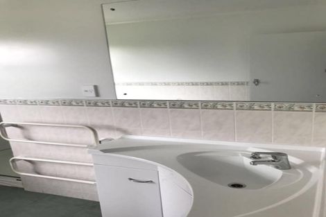 Photo of property in 327 Pine Valley Road, Dairy Flat, Silverdale, 0992