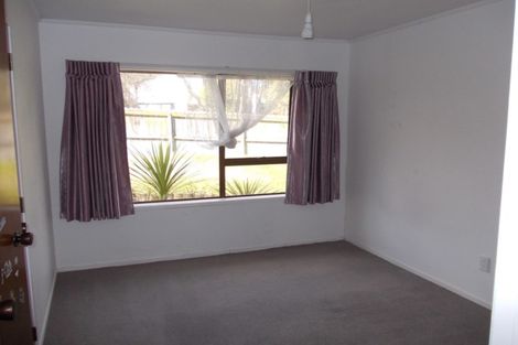 Photo of property in 58 Kurnell Drive, Botany Downs, Auckland, 2010