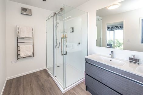 Photo of property in 37 Tirimoana Place, Otamatea, Whanganui, 4501