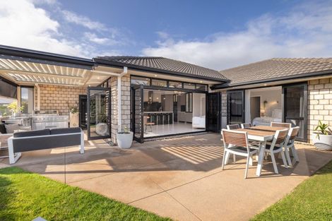 Photo of property in 38 Palazzo Drive, Papamoa Beach, Papamoa, 3118