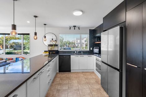 Photo of property in 12 Annaby Drive, Northwood, Christchurch, 8051