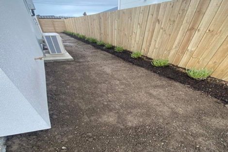 Photo of property in 4/20 Ballinger Place, Carterton, 5713