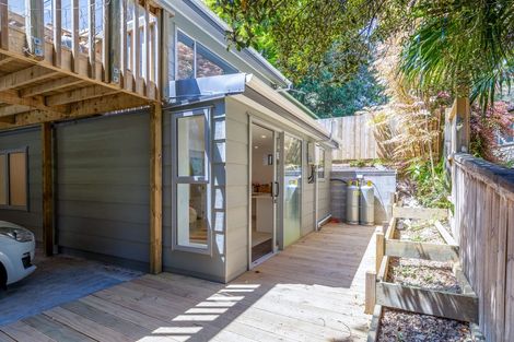 Photo of property in 103 Wirihana Road, Titirangi, Auckland, 0604