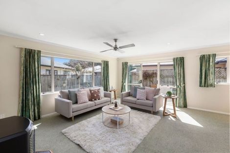 Photo of property in 11 Woodland Grove, Wainuiomata, Lower Hutt, 5014