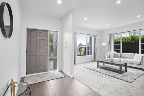 Photo of property in 108 Simpson Road, Henderson Valley, Auckland, 0614