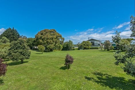 Photo of property in 2 Farmer Street, Sanson, 4817