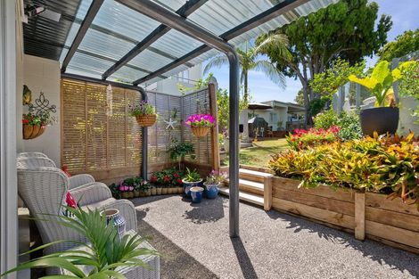 Photo of property in 7/18 Parr Terrace, Castor Bay, Auckland, 0620