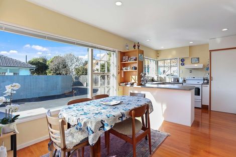 Photo of property in 1/9a Straven Road, Riccarton, Christchurch, 8011