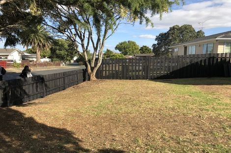 Photo of property in 19 Becker Drive, Weymouth, Auckland, 2103