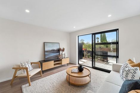 Photo of property in 1/478 West Coast Road, Glen Eden, Auckland, 0602