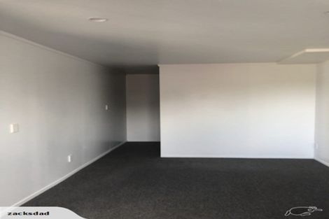 Photo of property in 1 Wakeling Avenue, Te Atatu South, Auckland, 0610