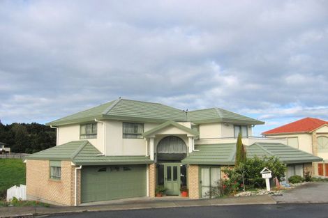 Photo of property in 18a Pistachio Place, Goodwood Heights, Auckland, 2105