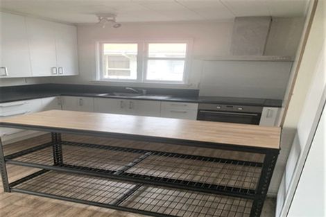 Photo of property in 3 Milnebank Street, Upper Riccarton, Christchurch, 8041