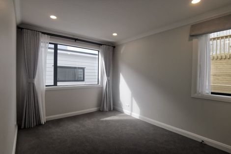 Photo of property in 37 Rathmullen Place, Pinehill, Auckland, 0632