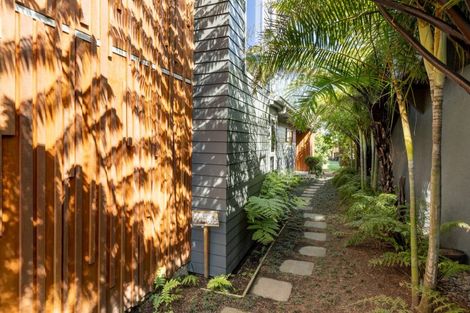 Photo of property in 25 Grove Avenue, Mount Maunganui, 3116