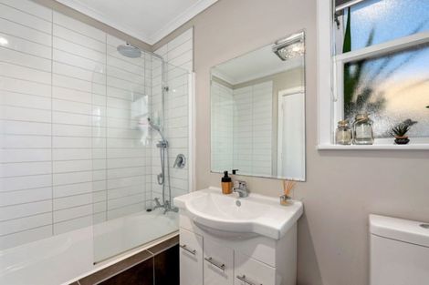 Photo of property in 30 Sheridan Crescent, Trentham, Upper Hutt, 5018