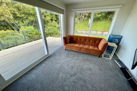 Photo of property in 15 Dowse Drive, Maungaraki, Lower Hutt, 5010