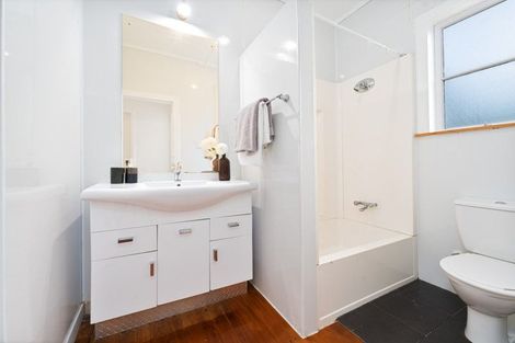 Photo of property in 17 Posa Avenue, Henderson, Auckland, 0612