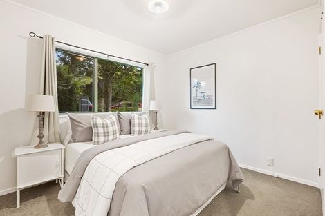 Photo of property in 12a Seaton Road, Murrays Bay, Auckland, 0630