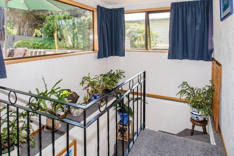 Photo of property in 16 Severn Street, Green Island, Dunedin, 9018