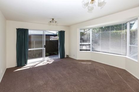 Photo of property in 2/143 Clarence Street, Riccarton, Christchurch, 8011