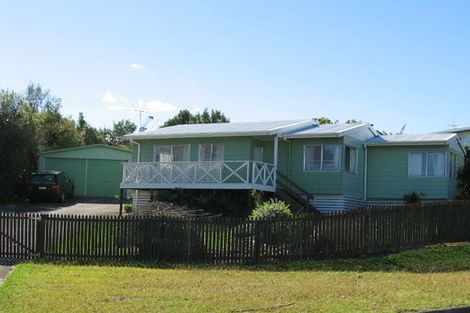 Photo of property in 15 Crosby Road, West Harbour, Auckland, 0618