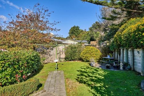 Photo of property in 75 Omapere Street, Whitby, Porirua, 5024