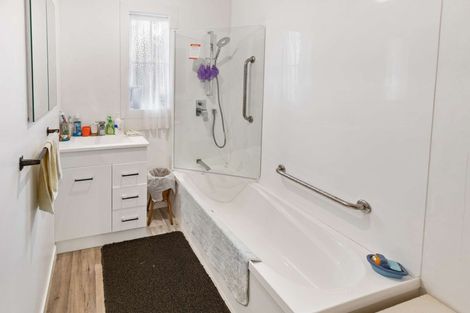 Photo of property in 30 Konini Street, Tawhero, Whanganui, 4501