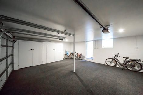 Photo of property in 5 Montana Place, Merrilands, New Plymouth, 4312