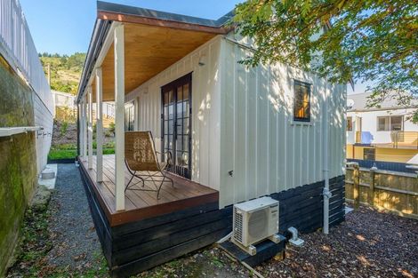 Photo of property in 69 Oxford Street, Lyttelton, 8082