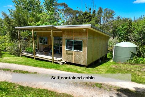 Photo of property in 4 Te Pahi River Drive, Paparoa, Maungaturoto, 0583