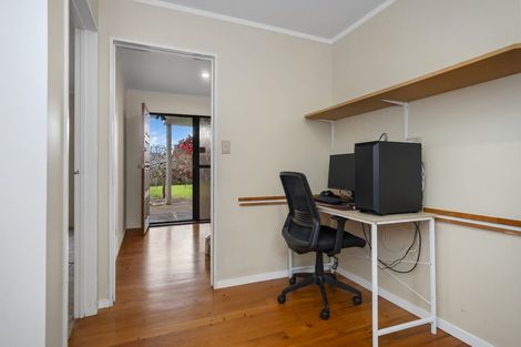 Photo of property in 18 Margaret Drive, Omokoroa, 3114