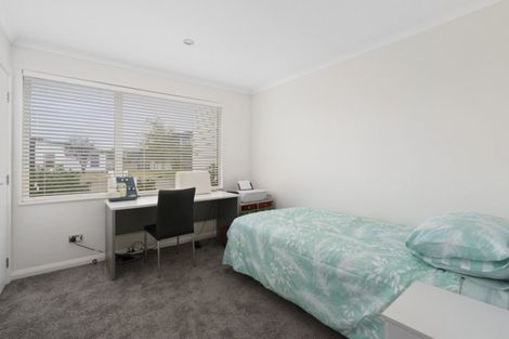 Photo of property in 37 Rodeo Drive, Kelvin Grove, Palmerston North, 4414