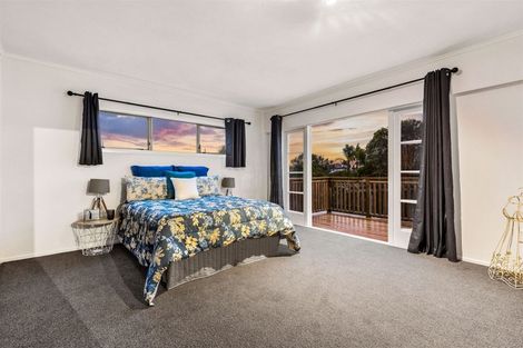 Photo of property in 218 Sturges Road, Henderson, Auckland, 0612