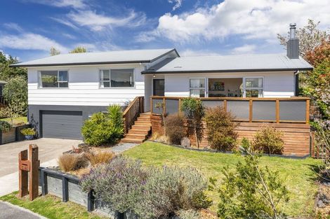 Photo of property in 14 Kempton Place, Richmond Heights, Taupo, 3330