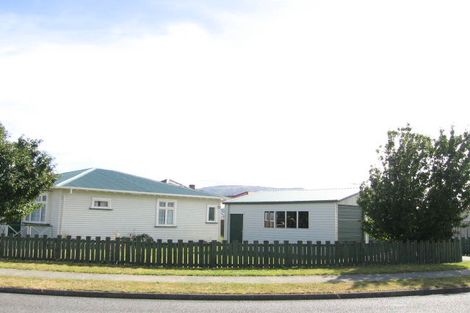 Photo of property in 1 Phar Lap Grove, Trentham, Upper Hutt, 5018
