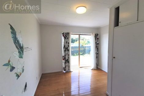 Photo of property in 7 Coletta Lane, Te Atatu South, Auckland, 0610